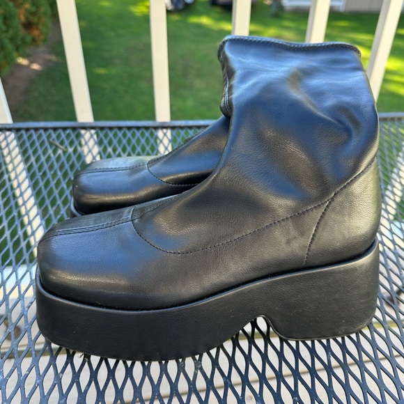 Urban outfitters faux leather sock boot platform. Size 7! Worn once. - Picture 2 of 5